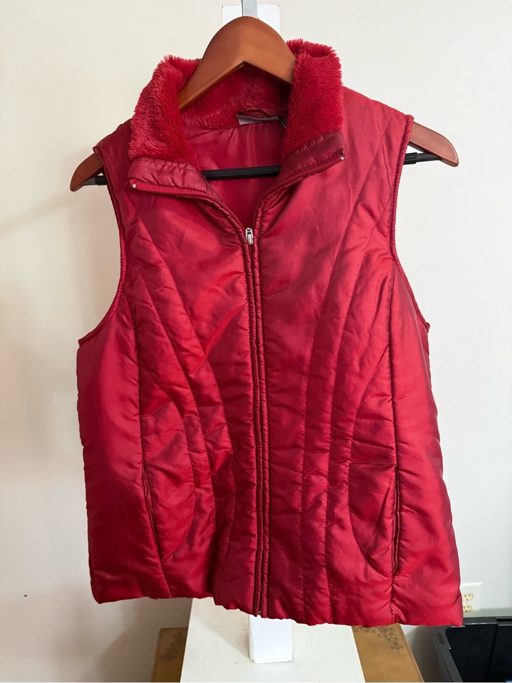 New Jane Ashley Puffer Vest with Faux Fur Collar